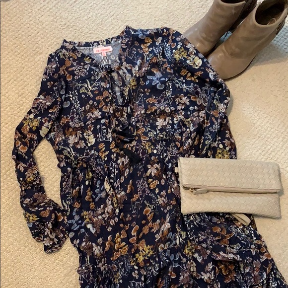 New Arrival 💕Floral Neck-Tie Peasant Mini Dress - Picture 3 of 5